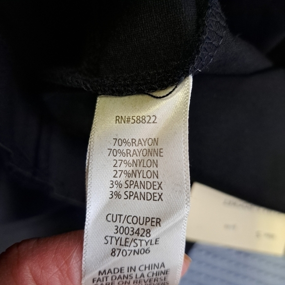 Max Studio Slim 5 pockets Ankle length pants - Picture 10 of 10